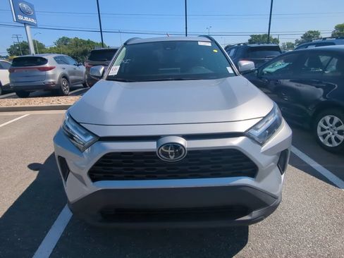 Used 2022 Toyota RAV4 XLE w/ Convenience Package FWD image 8
