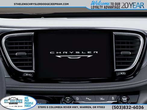 New 2027 Chrysler Pacifica Select FWD image 21