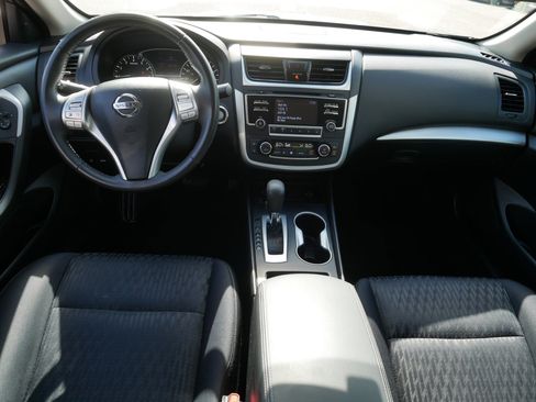 Certified 2017 Nissan Altima 2.5 SV FWD image 10