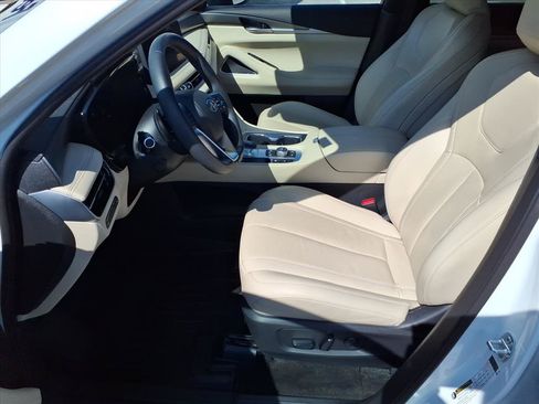 Used 2025 INFINITI QX60 Luxe AWD/4WD image 12