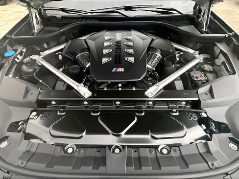 Used 2025 BMW X7 M60i AWD/4WD image 19