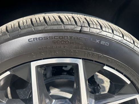 Used 2025 Chevrolet Traverse High Country image 39