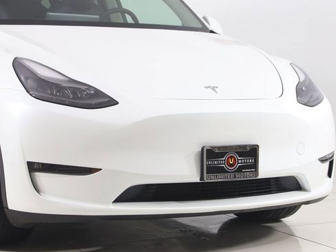 Used 2023 Tesla Model Y Long Range image 35