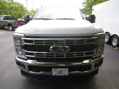 New 2025 Ford F350 XL w/ XL Chrome Package image 2