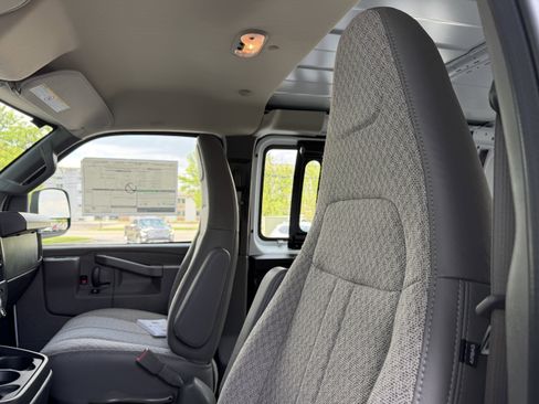 New 2026 Chevrolet Express 3500 Extended RWD image 13