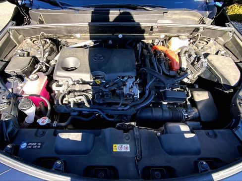 Used 2022 Toyota Venza Limited image 31