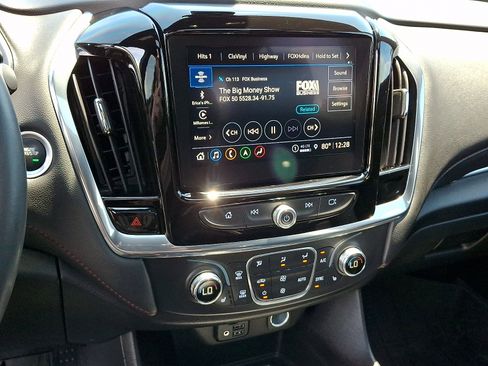Used 2023 Chevrolet Traverse RS w/ LPO, Floor Liner Package AWD/4WD image 16