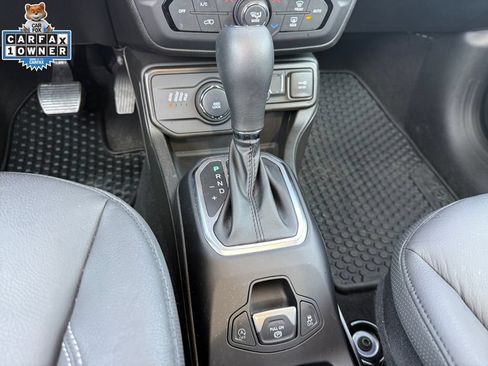 Used 2023 Jeep Renegade Limited w/ Sun/Sound Group AWD/4WD image 14