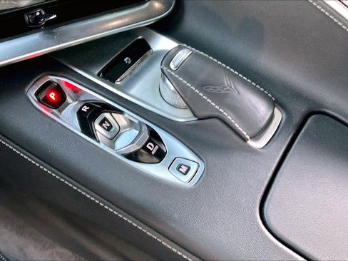 Used 2022 Chevrolet Corvette Stingray Coupe w/ Z51 Performance Package image 15