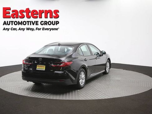 Used 2025 Toyota Camry LE FWD image 38