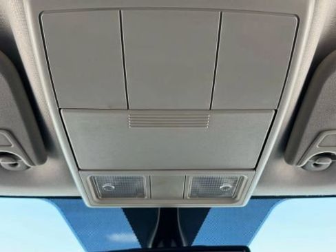 Used 2017 Dodge Journey SE w/ Flexible Seating Group image 41