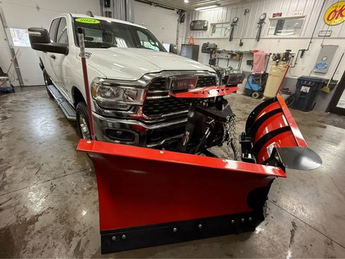 Used 2024 RAM 2500 Big Horn w/ Bed Utility Group image 3