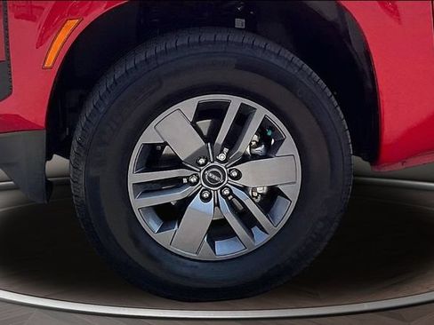 Certified 2026 Nissan Frontier SV w/ Tow Package AWD/4WD image 9