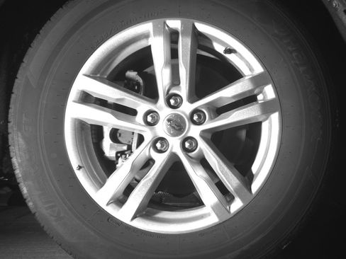 Used 2024 Ford Explorer XLT w/ Equipment Group 202A RWD image 13
