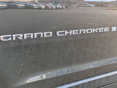 Used 2022 Jeep Grand Cherokee L Limited image 10