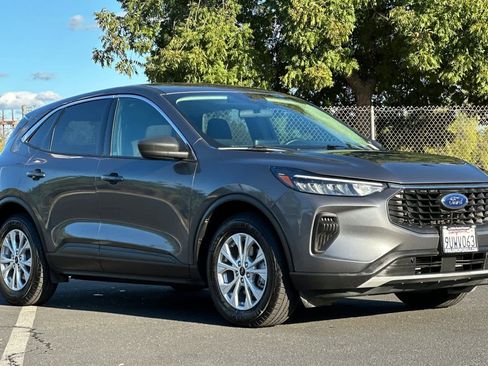 Certified 2024 Ford Escape Active image 10