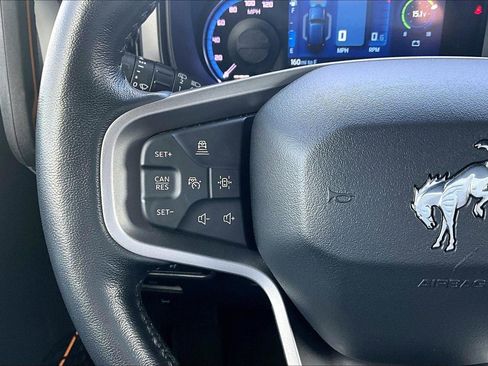 Used 2021 Ford Bronco Badlands image 9