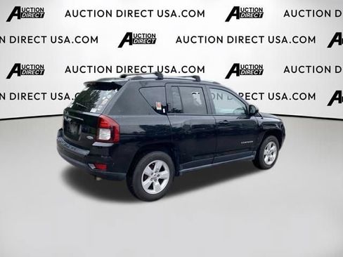 Used 2016 Jeep Compass Latitude FWD image 26
