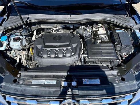Used 2019 Volkswagen Tiguan SE image 10