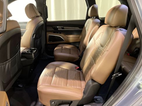Used 2022 Kia Telluride SX w/ SX Prestige Package image 26