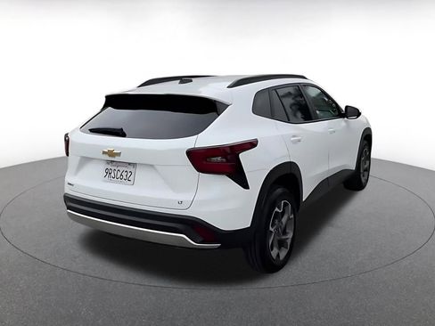 Used 2025 Chevrolet Trax LT image 15