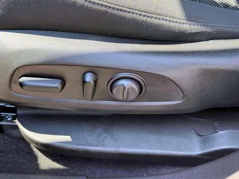 Used 2021 Chevrolet Blazer LT image 19