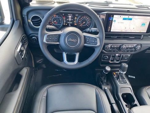 New 2026 Jeep Wrangler Unlimited Sahara AWD/4WD image 38