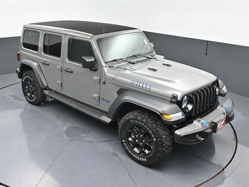 Used 2023 Jeep Wrangler Unlimited w/ Sun & Screen Package AWD/4WD image 37