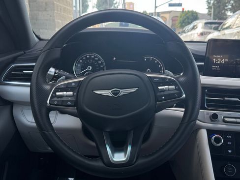 Used 2025 Genesis G70 2.5T image 28