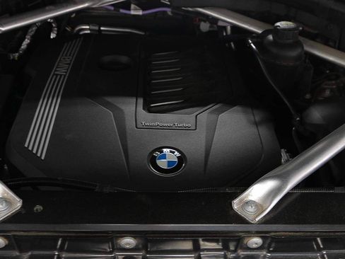 Used 2022 BMW X5 sDrive40i w/ M Sport Package RWD image 17
