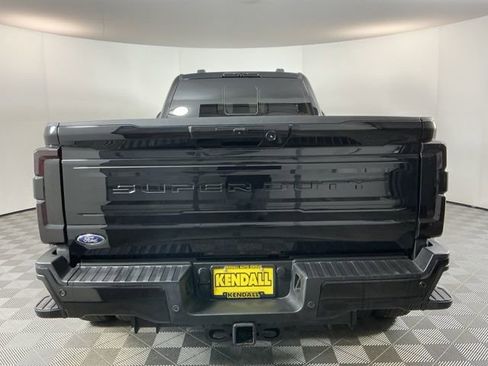 Certified 2025 Ford F450 Platinum w/ FX4 Off-Road Package AWD/4WD image 5