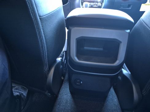 New 2025 Ford Ranger Lariat w/ Black Appearance Package image 18