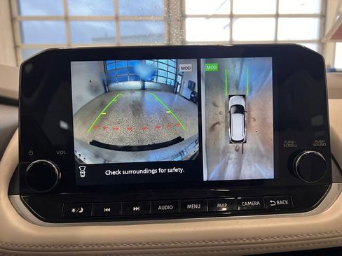 Used 2023 Nissan Rogue SL w/ SL Premium Package image 25