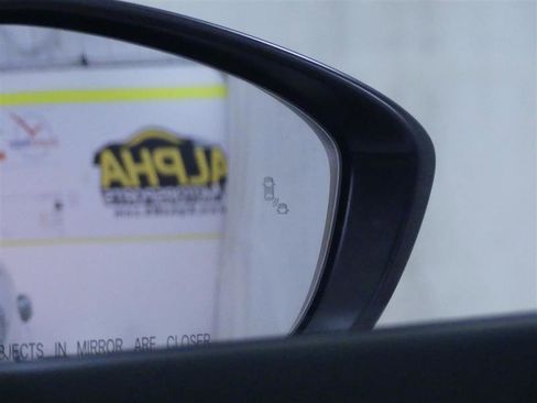 Used 2025 Honda Accord SE image 24