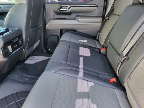 Used 2023 Chevrolet Silverado 1500 ZR2 w/ Technology Package AWD/4WD image 27