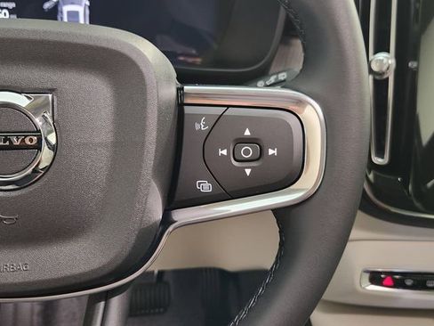 New 2026 Volvo XC40 B5 Plus w/ Protection Package Premier image 28