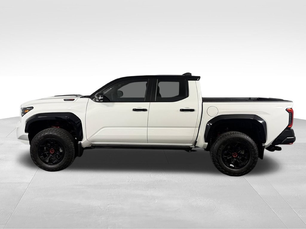 Used 2025 Toyota Tacoma TRD Pro w/ Tow Tech Package AWD/4WD image 6