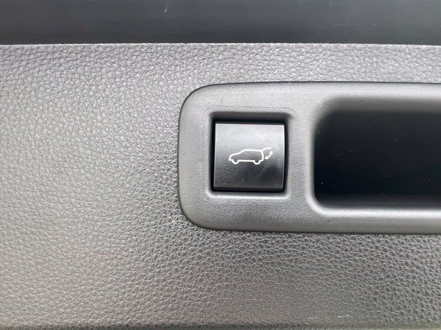 Used 2023 Toyota Highlander XLE FWD image 26