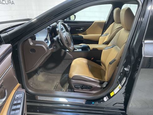 Used 2020 Lexus ES 350 w/ Premium Package FWD image 2