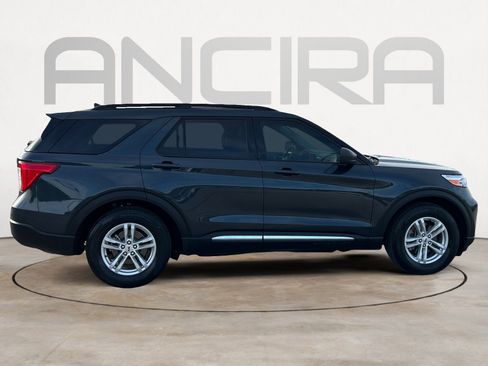 Used 2023 Ford Explorer XLT RWD image 11