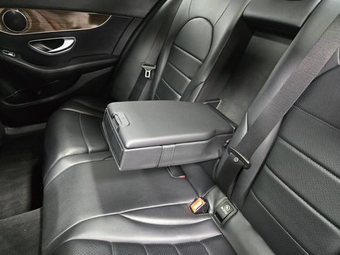 Used 2017 Mercedes-Benz C 300 4MATIC Sedan image 35