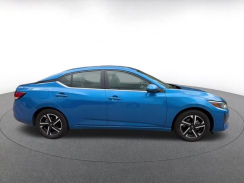 Used 2025 Nissan Sentra SV FWD image 13