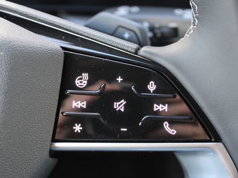 New 2025 Audi Q5 2.0T Premium image 28