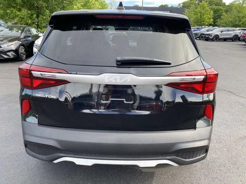 Used 2022 Kia Seltos LX AWD/4WD image 4