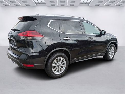 Used 2018 Nissan Rogue SV AWD/4WD image 5