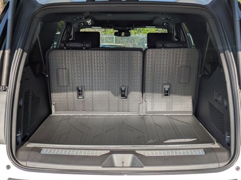 New 2025 Chevrolet Suburban RST w/ RST Capability Package image 7