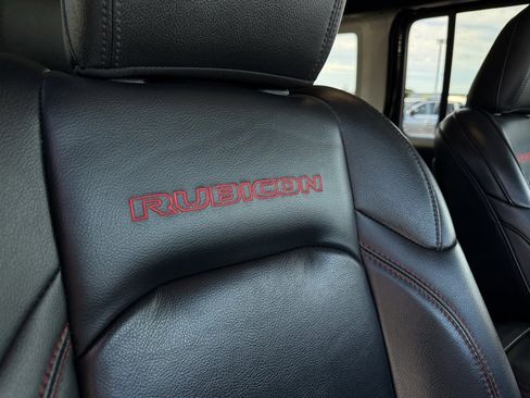 Used 2021 Jeep Wrangler Unlimited Rubicon w/ Cold Weather Group image 31
