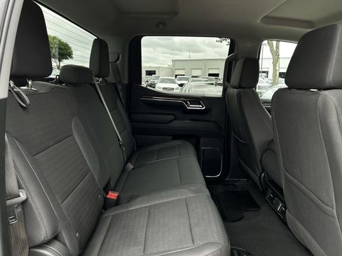 Used 2025 Chevrolet Silverado 1500 LT RWD image 32