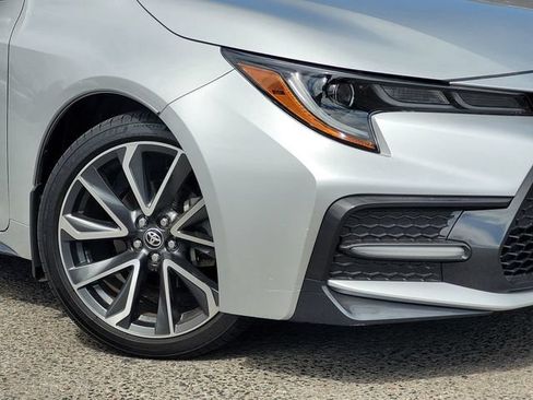 Used 2022 Toyota Corolla SE w/ SE Premium Package FWD image 9