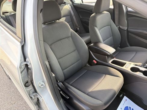 Used 2016 Chevrolet Cruze LS FWD image 25